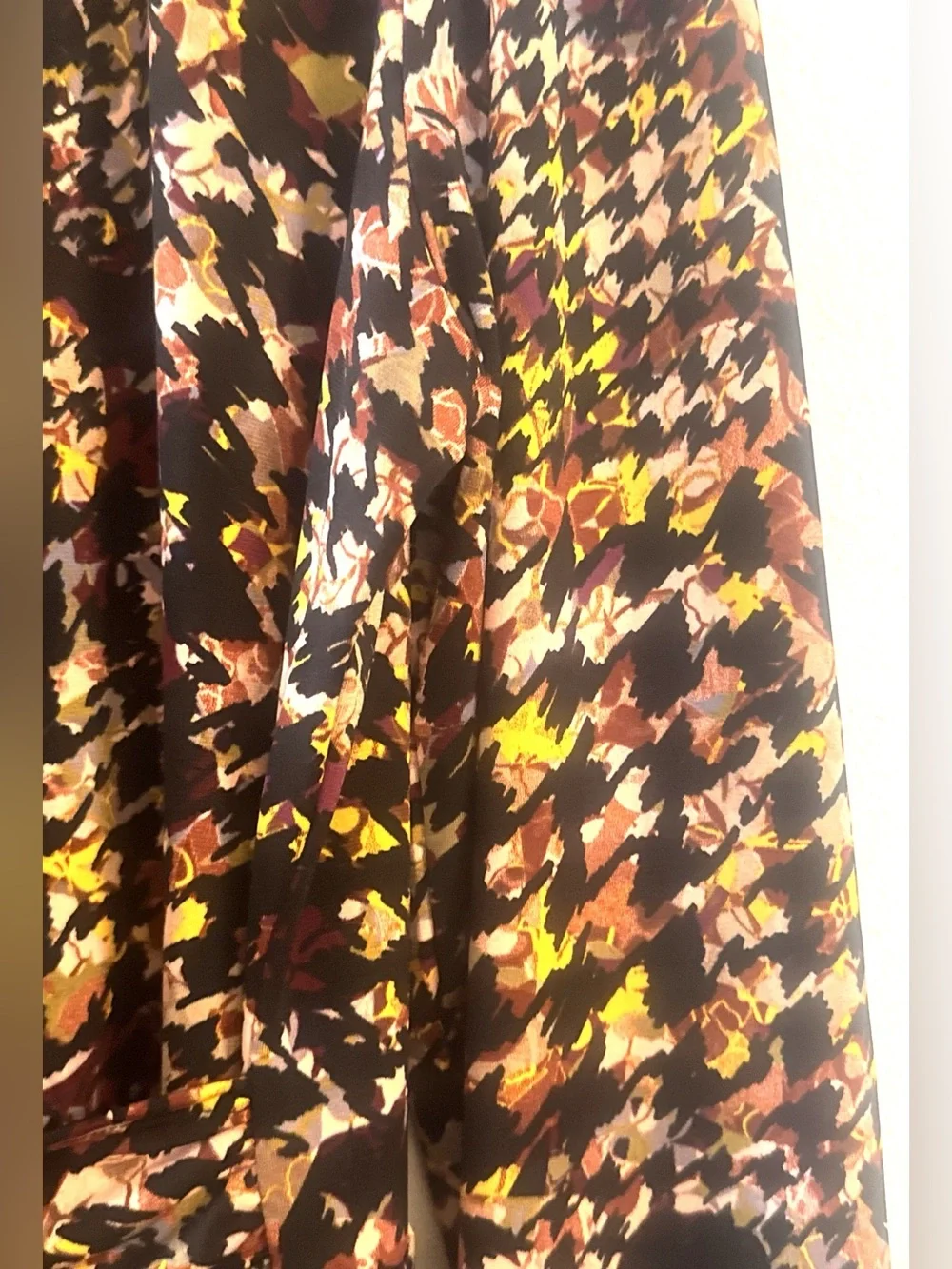 Investments Women's Abstract Print Draped Long Sleeve Stretch Blouse Size Large